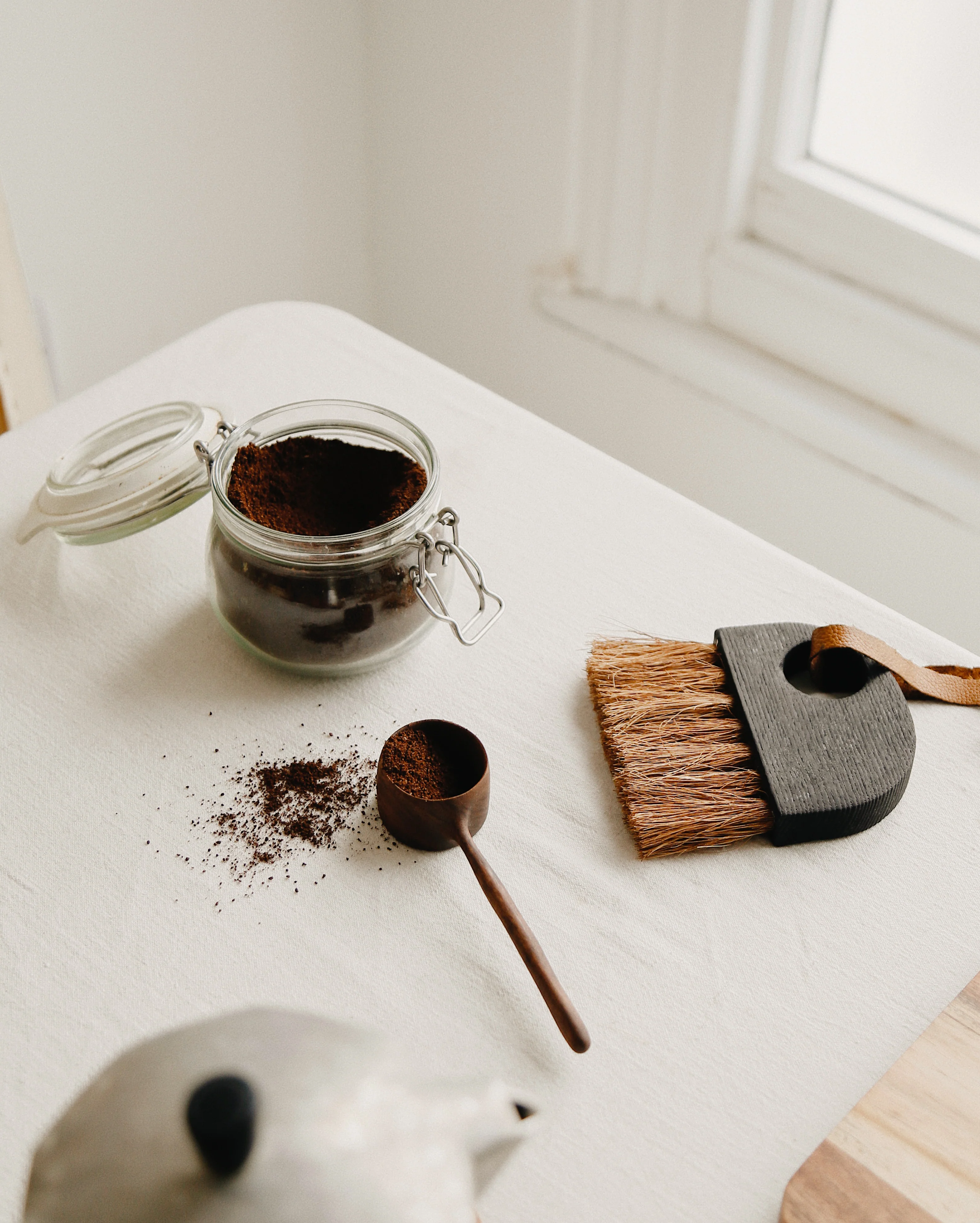 Coconut Fiber Brush - Image 4