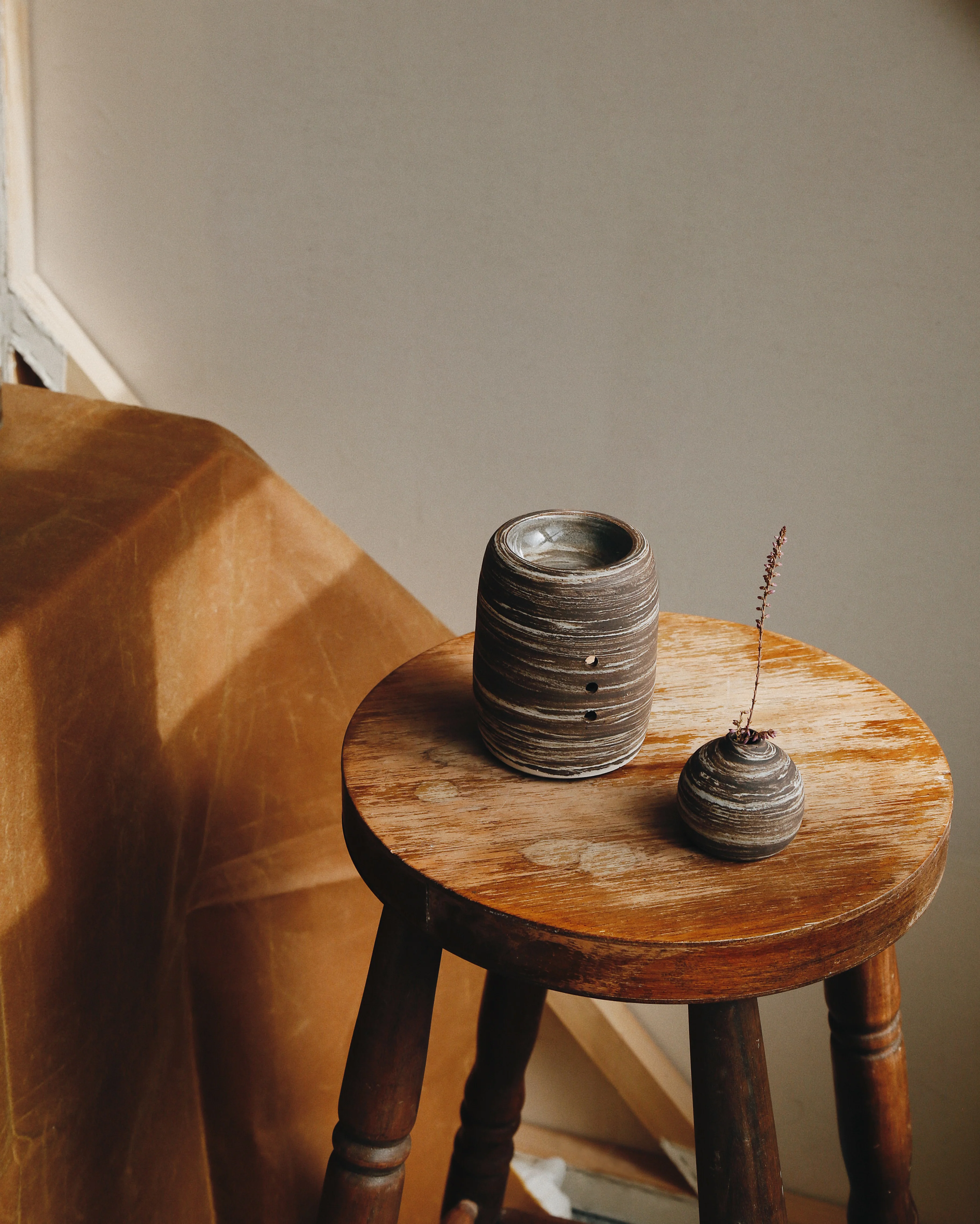 Skye Sand Oil Burner Wax Melter in Black Marble - Image 3